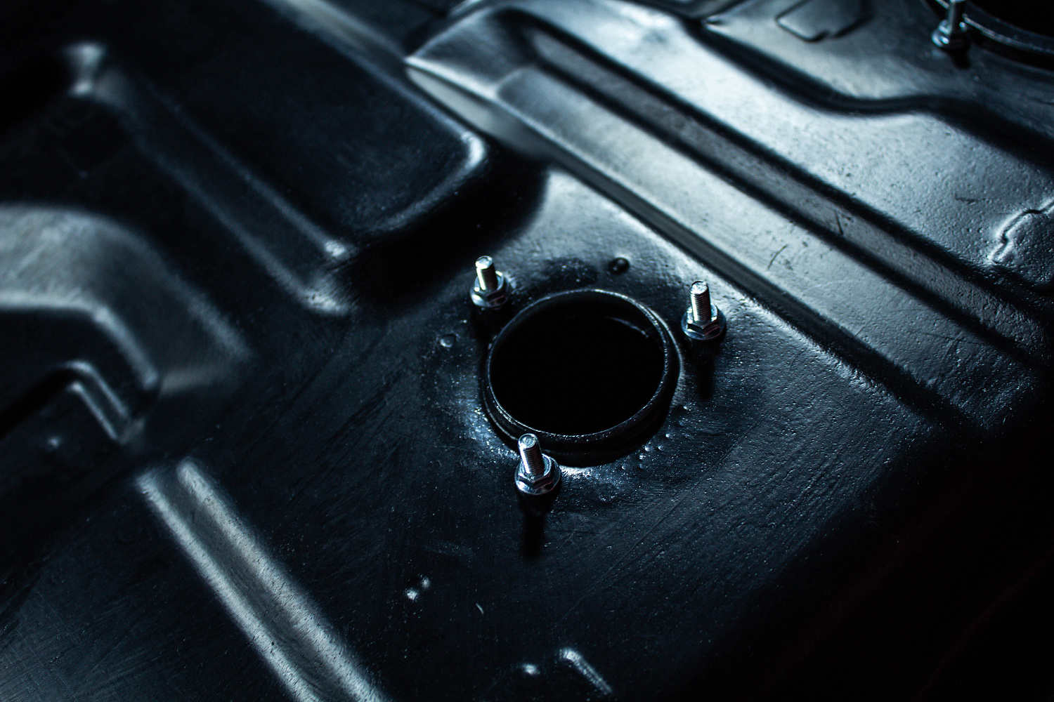 Пластиковый бензобак Mitsubishi Lancer 9, 2003-2008 (BP) -  50 л.